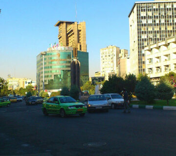 نصب داربست در محله زرتشت