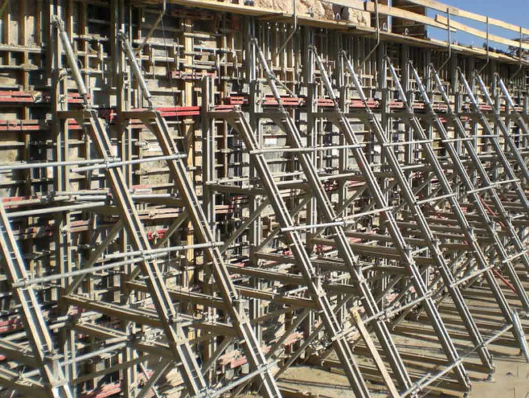 داربست زیر بتن